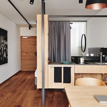 Hotel apartamentowy Quartier Am Bauernstadl 4*